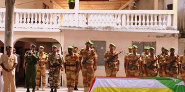 Hommage à Salim Hatubou.