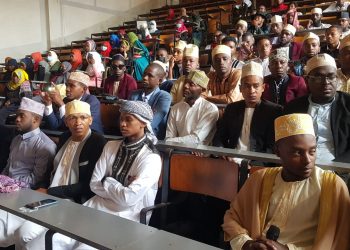 Étudiants comoriens à Tananarive : Lecture du Coran et commensalité