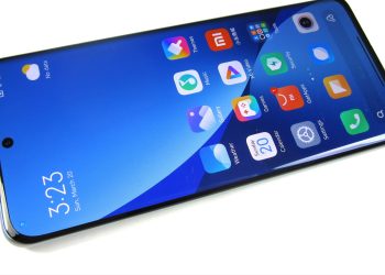 Comores. Le diktat du smartphone