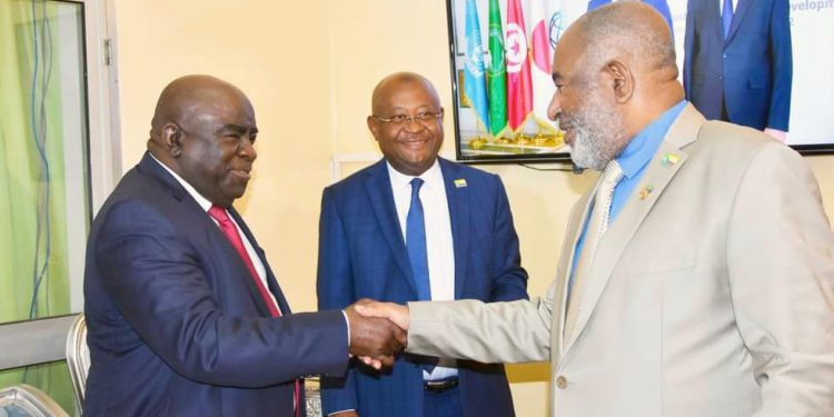 Après sa rencontre avec Azali, Mouigni Baraka suspendu du CNT