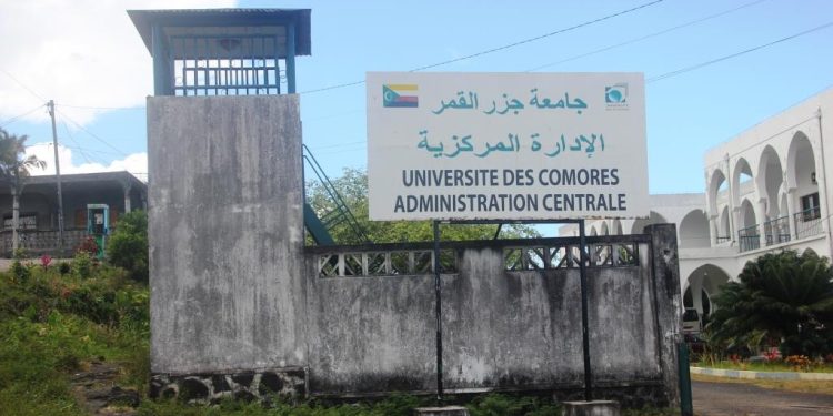 Université. Un calme précaire