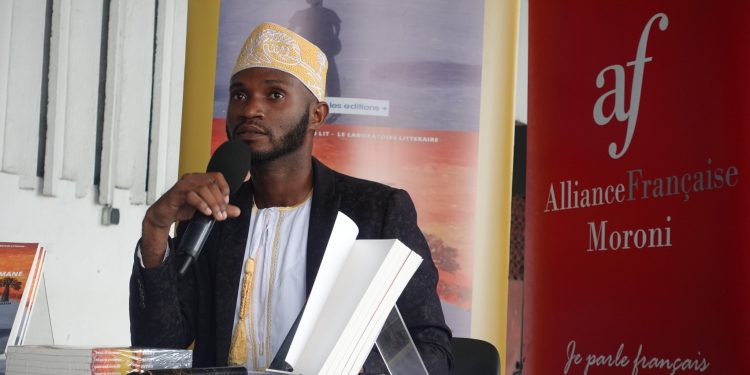 « Amane », la première pièce de théâtre du slameur Mahamoud Bachirou