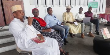 Alliance franco-comorienne : de la didactique à la braderie de livres.