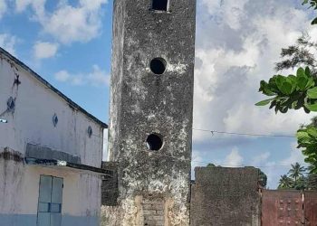 Voyagedans les monuments de la capitale, Moroni.