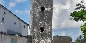 Voyagedans les monuments de la capitale, Moroni.
