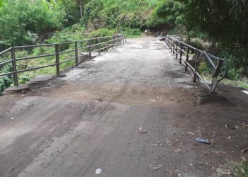 À Anjouan, des routes de plus en plus délabrées et des ponts en ruine