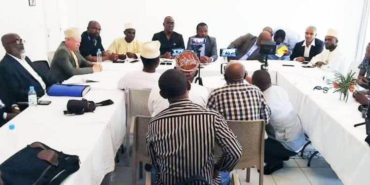 Promesses et manipulations. Un nouveau débat sur la tournante aux Comores.