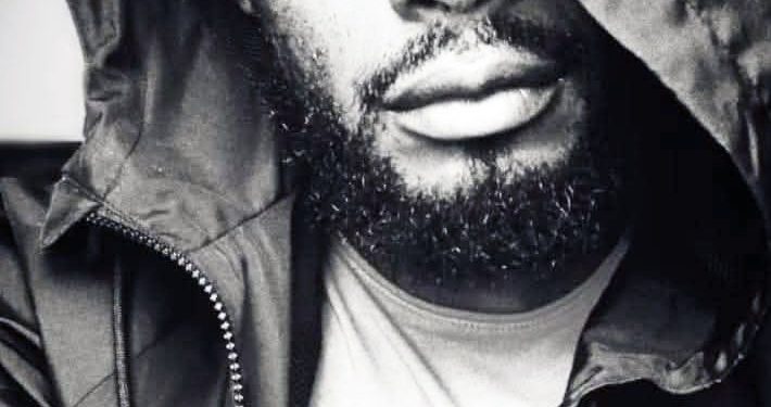 Aba-Himaya. La plume invisible de la musique comorienne.