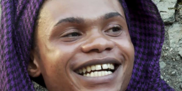 Terezaa, transgenre dans une société traditionnelle