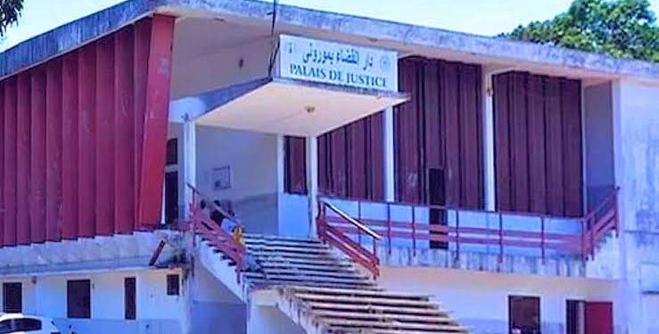 Agression sexuelle sur une mineure de 16 ans