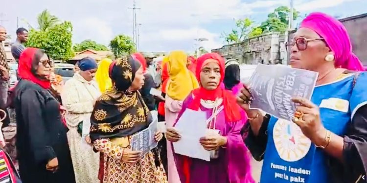Des mères manifestent pour réclamer la loi islamique contre les tueurs de femmes