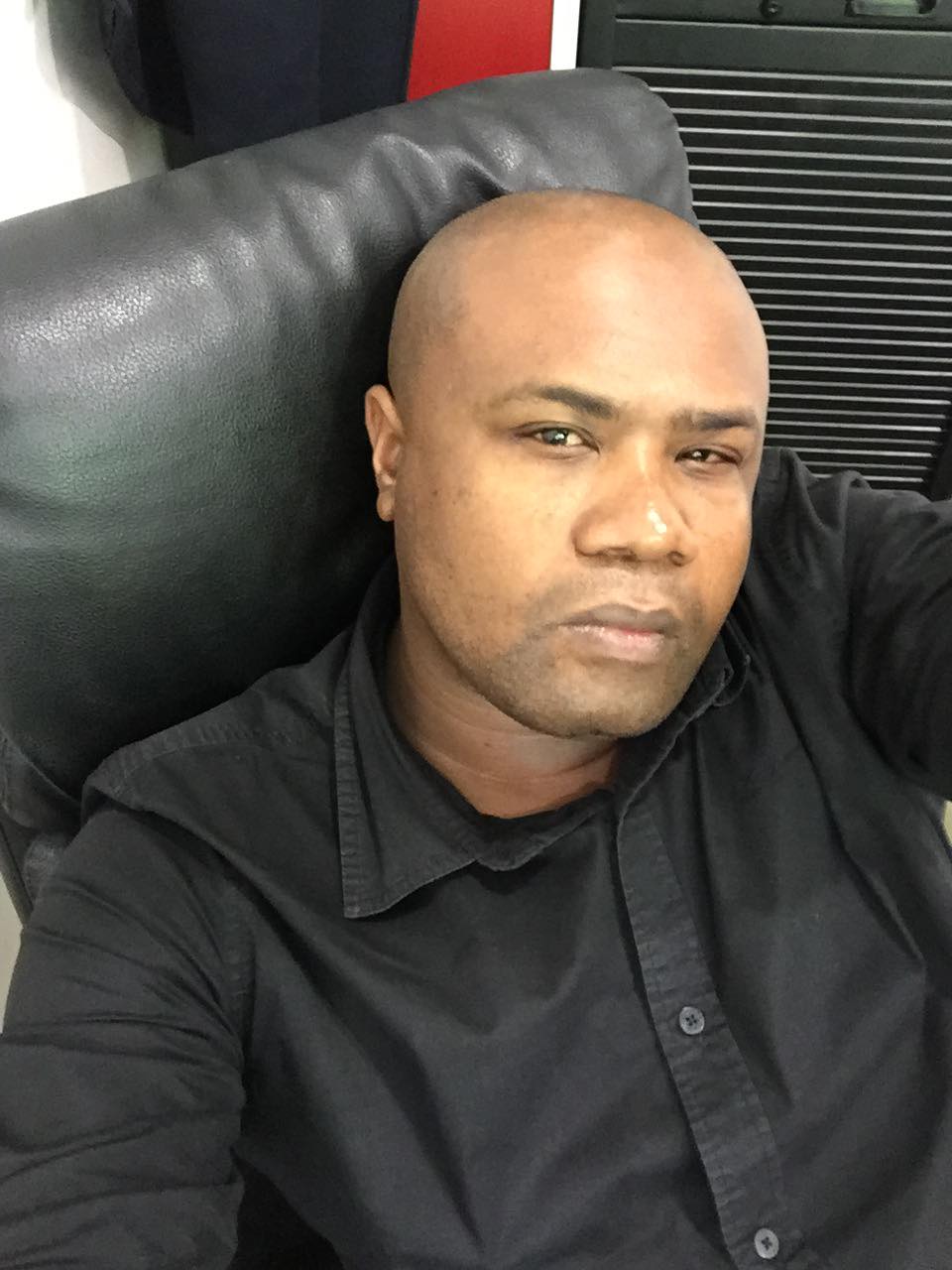 Fadhuli Abdou, un policier de Mayotte, évacué de Moroni à la Réunion