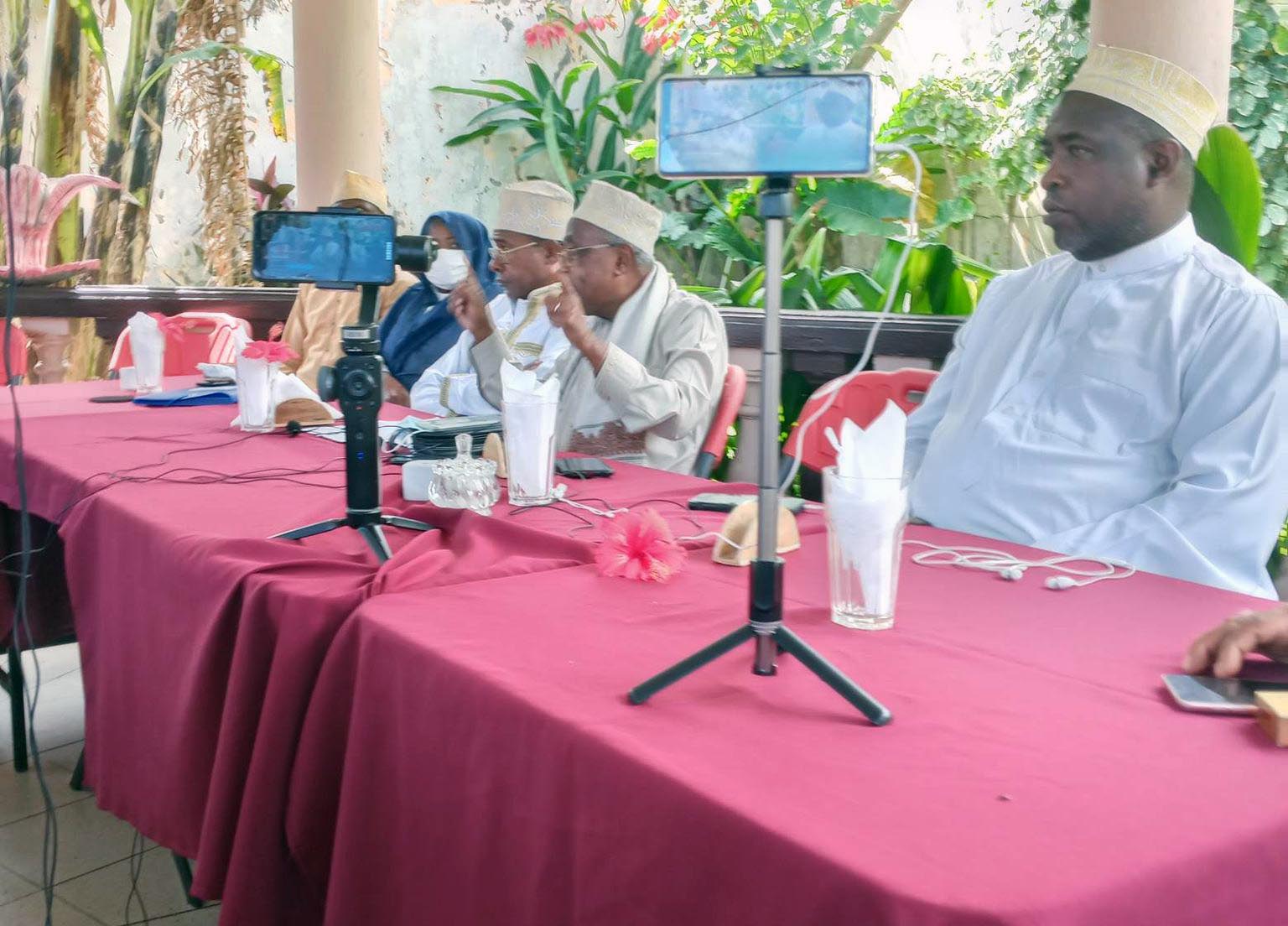 EDITORIAL : La politique-spectacle