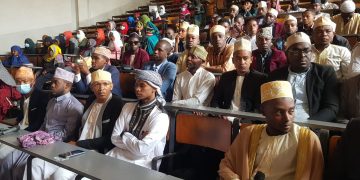 Étudiants comoriens à Tananarive : Lecture du Coran et commensalité
