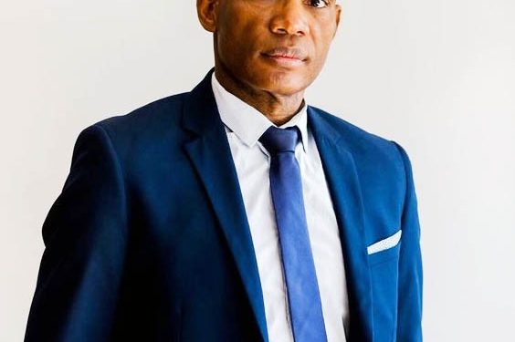 POUR DES INSTITUTIONS PUBLIQUES FORTES AUX COMORES