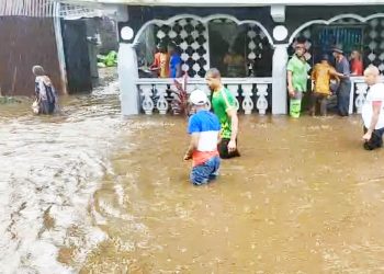 Comores, sous les eaux