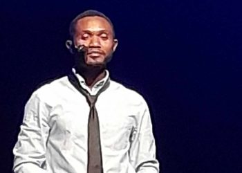 Bachirou Mahmoud, écrivain et slameur : « Écrire, c&rsquo;est la chose que je fais le plus dans ma vie »