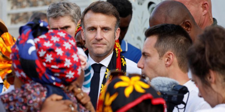 « Si c’était pas la France, vous seriez 10 000 fois plus dans la merde ! »