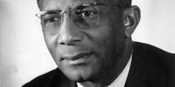 Saïd Mohamed Cheikh et la permanence des pouvoirs religieux et coutumiers