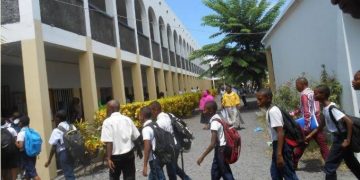 Le goûter de 10 heures dans les écoles privées : nécessité ou source d’inégalités aux Comores ?